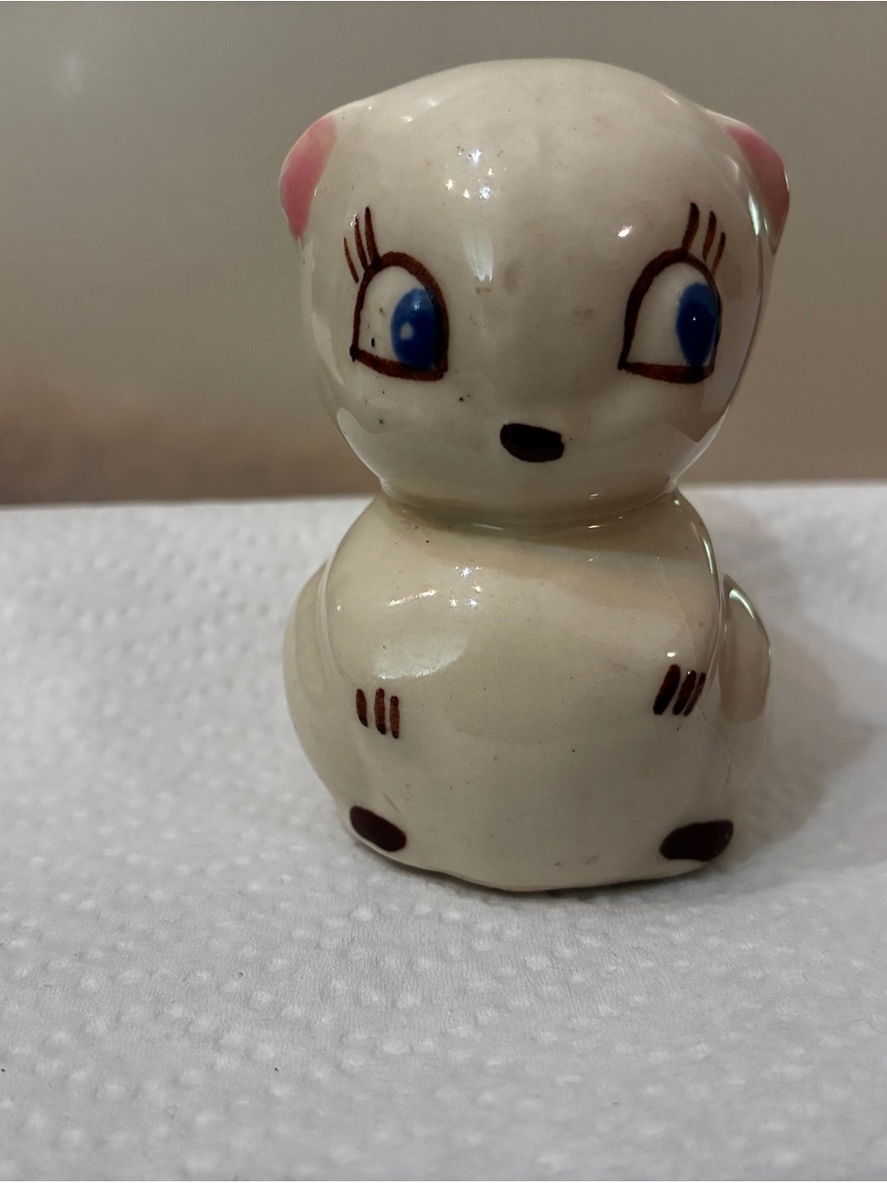 Vintage Shawnee Pottery Ceramic Squirrel Figurine Hand Painted Glossy White